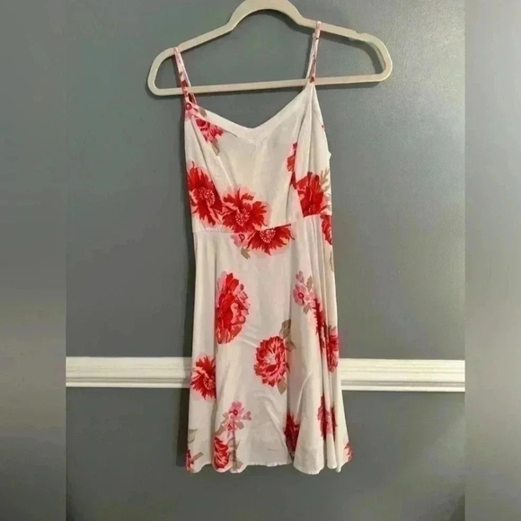 Old Navy Dresses & Skirts - Old Navy Red Floral Slip Dress